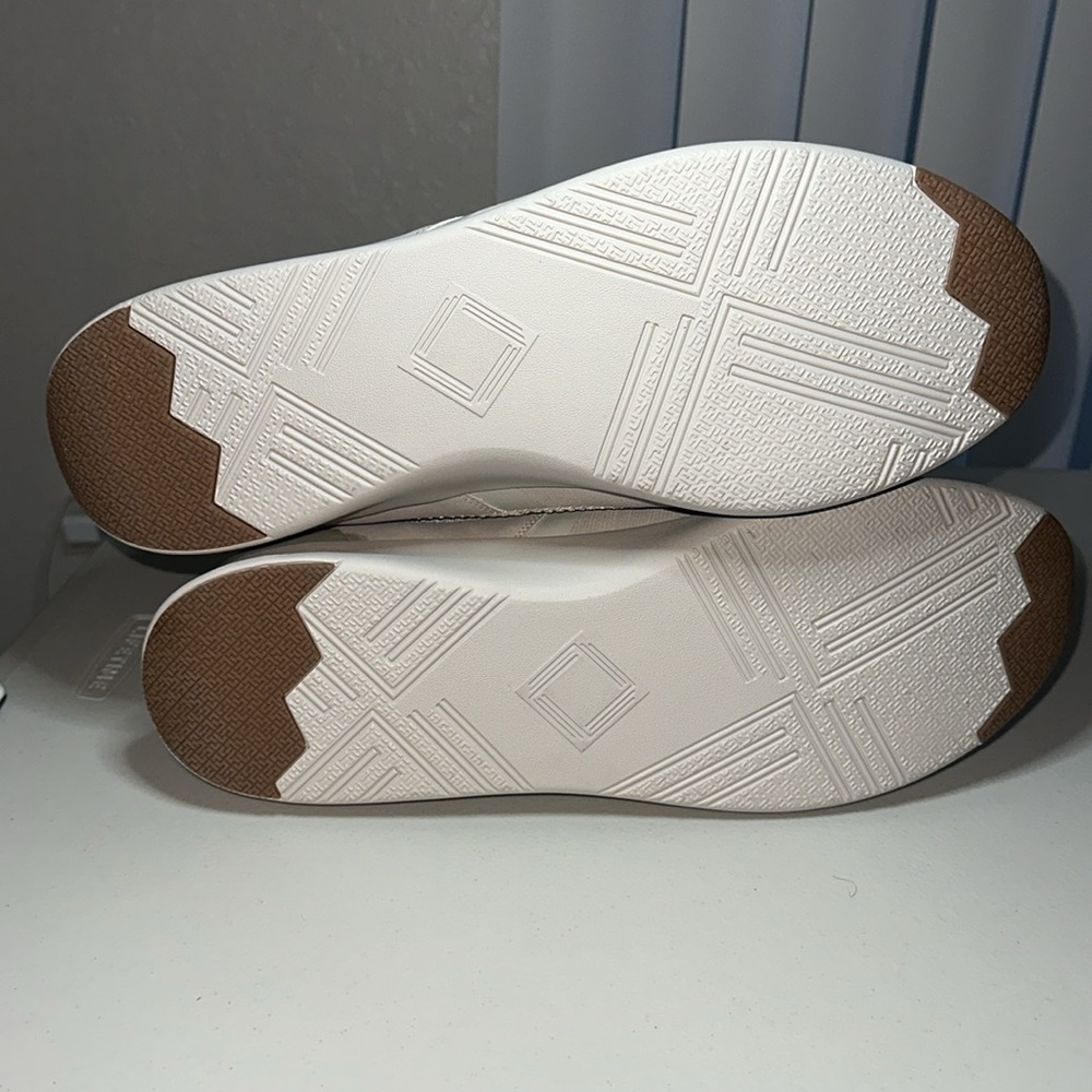STEVE MADDEN NEW, size 14, very comfy, last one! - Picture 6 of 6